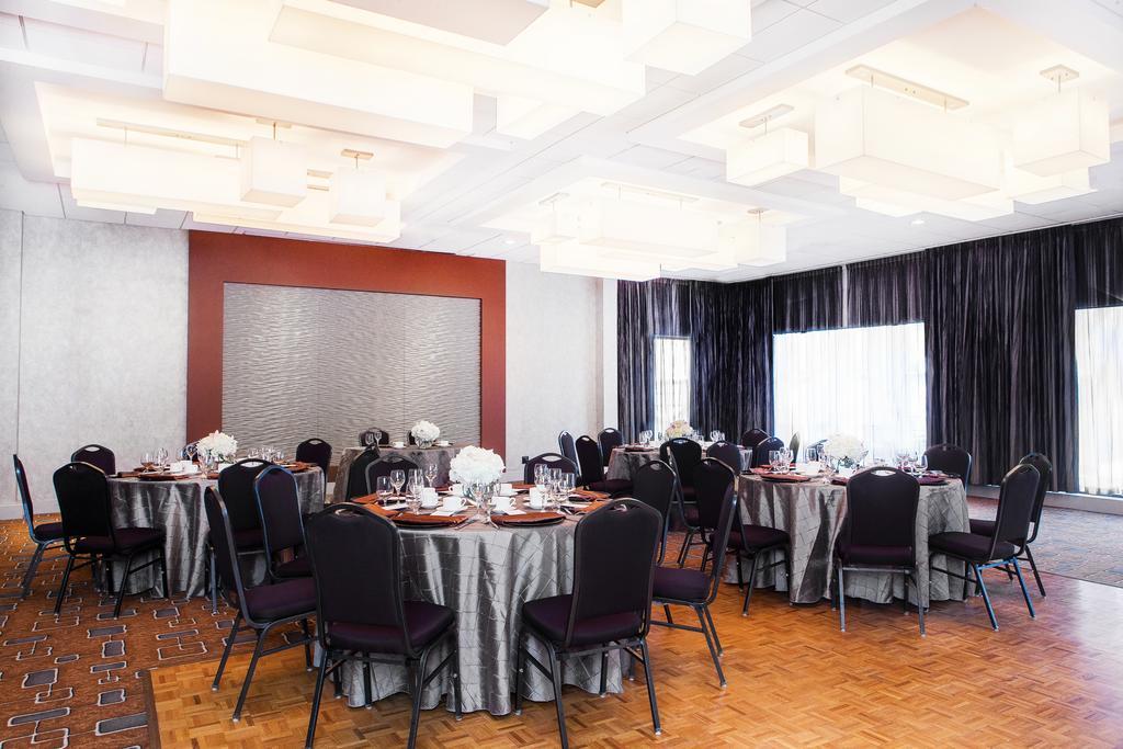 Matrix Hotel Edmonton Kültér fotó