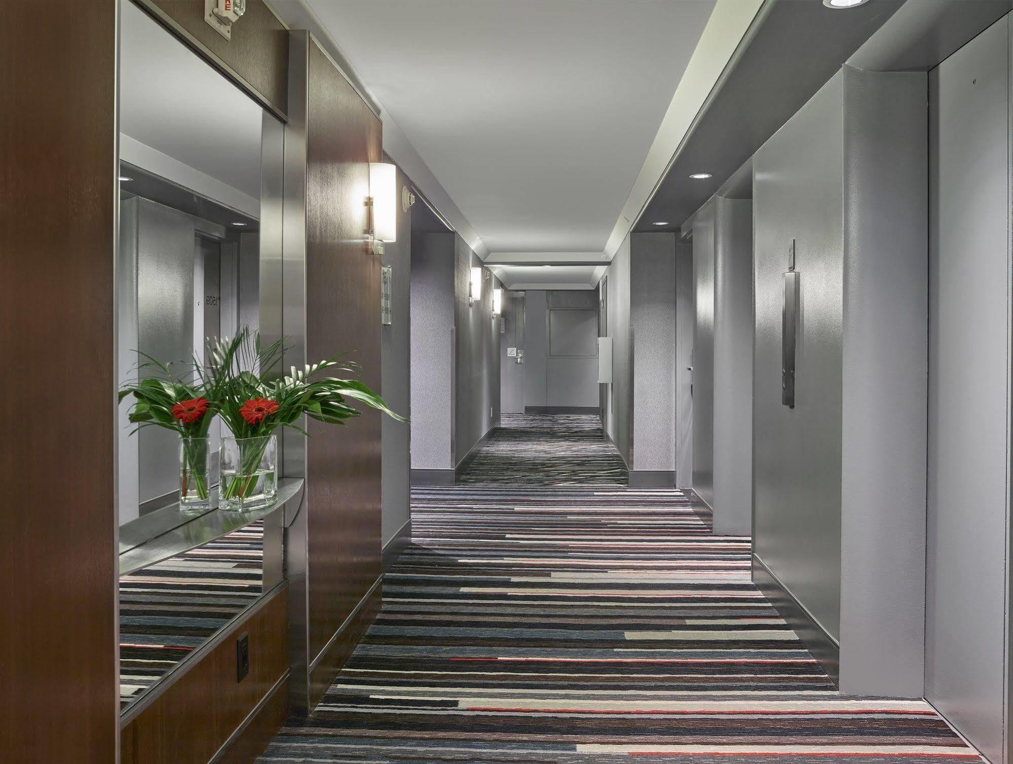 Matrix Hotel Edmonton Kültér fotó