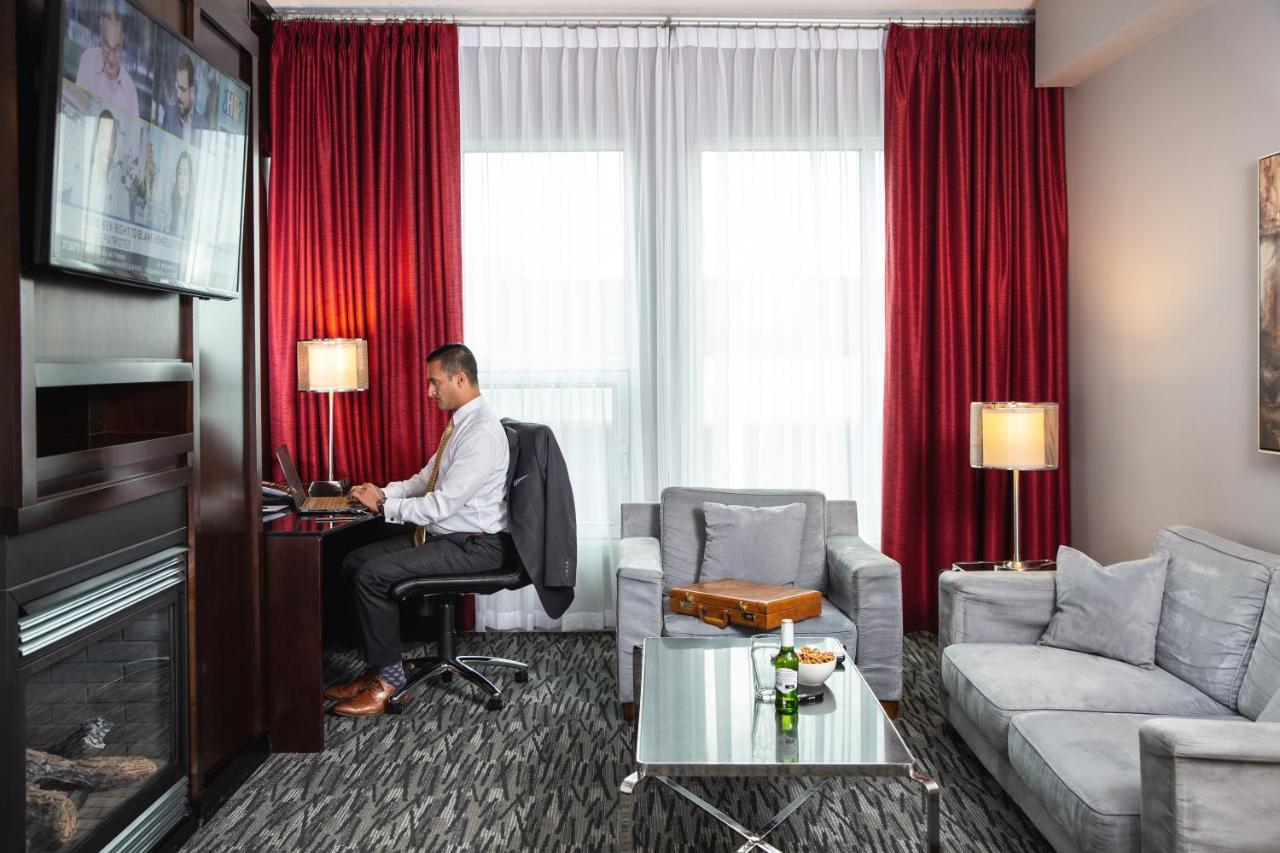 Matrix Hotel Edmonton Kültér fotó